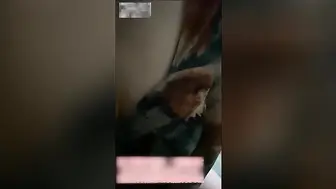 去大姨子家玩 两个人干柴烈火激情合体 从厕所操到卧室 骚逼淫水泛滥少妇就是骚