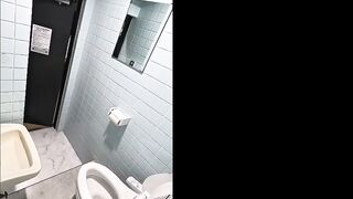 在公共洗手间做爱真的让我湿透了 #香月怜